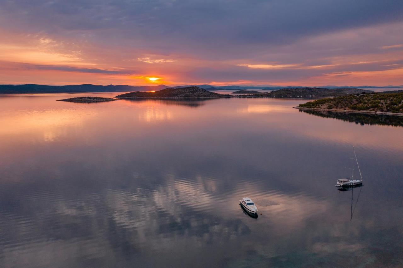 Glamping Resort Festa Kornati Pristanisce Exterior photo